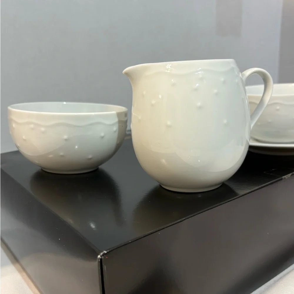 Crate & Barrel White Porcelain WATER MUSIC‎ 2 cups 2 saucers sugar bowl creamer